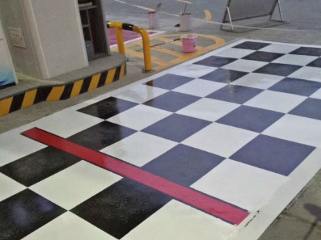 熱烈慶?！靶抨栔惺图佑驼尽蓖隄M竣工